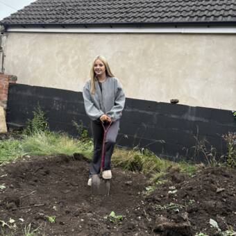 The avatar of Ellie - Mae