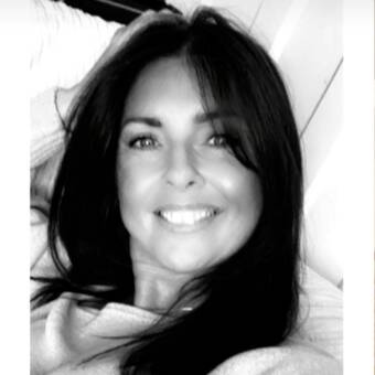 次のアバター： Joanne