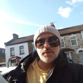 The avatar of Stephen (Colourist and Stylist)
