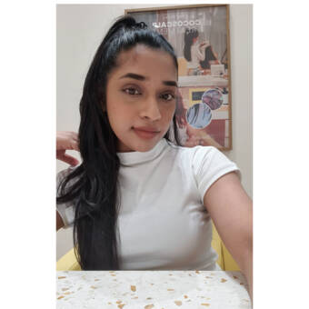 次のアバター： Emma