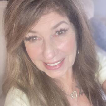 The avatar of Theresa