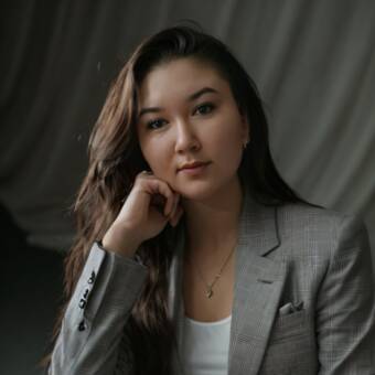 次のアバター： Rosa