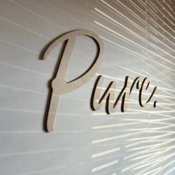 的化身 Caitlin Amber