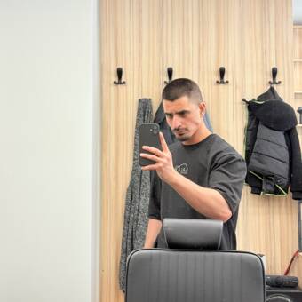 Аватарът на Moni