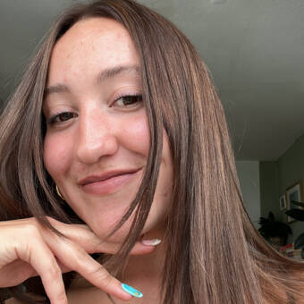 Henkilön Chloe avatar