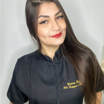 الصورة الرمزية لـ Yasmin