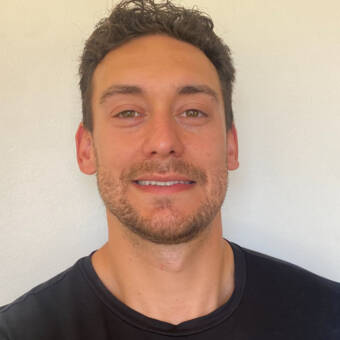 The avatar of Thomas