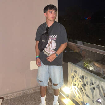 次のアバター： Beau