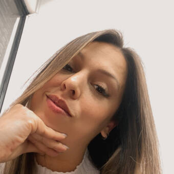 The avatar of Dayana