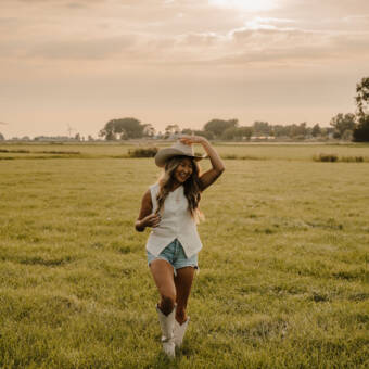 次のアバター： Yang Lin