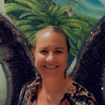 The avatar of Rebecca