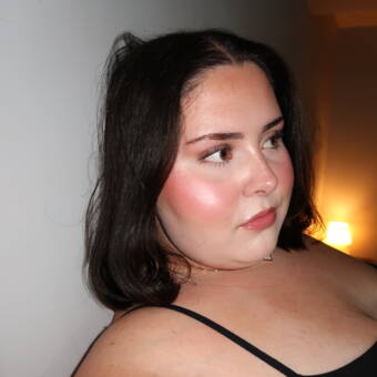 Henkilön Julia avatar