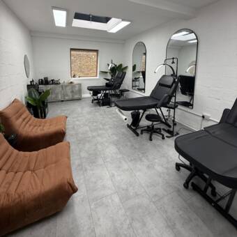 的化身 Poppy Home Appt