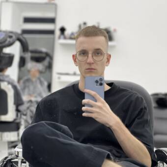 Henkilön Maksim avatar