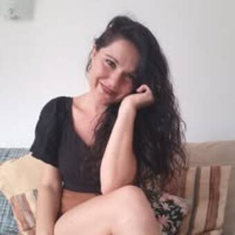 الصورة الرمزية لـ Silvia