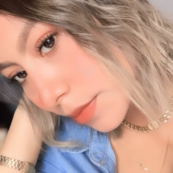 次のアバター： Amayrani