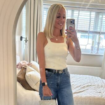 次のアバター： Stephanie