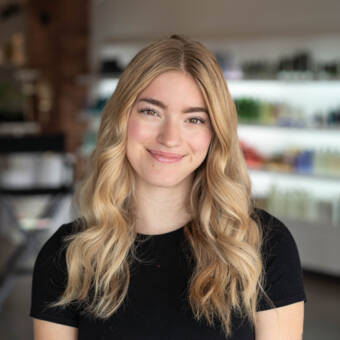 Аватар Chloe (New Graduate 30% Discount)