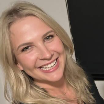 The avatar of Amanda