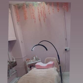 Demmi-leighpseudoportretas