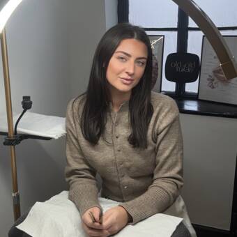 The avatar of Amelia