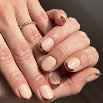 次のアバター： Francesca