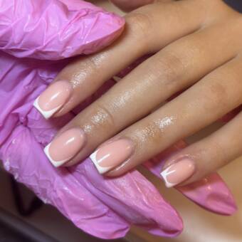 The avatar of Nicole