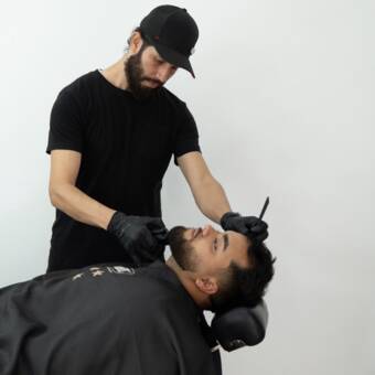 的化身 Adonay Vega