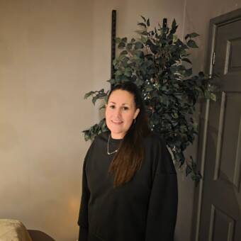 The avatar of Debbie