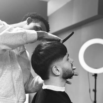 次のアバター： Jake