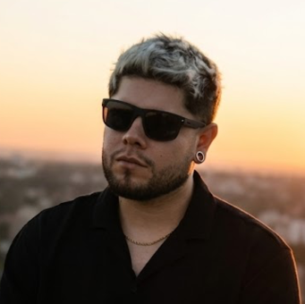 次のアバター： Anderson