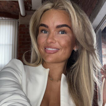 Аватарът на holly