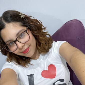 次のアバター： Alanis