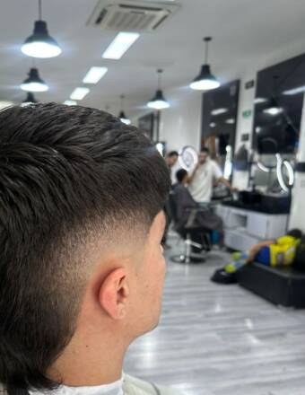 Henkilön Jhonatan barber avatar