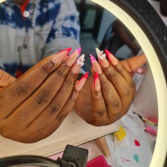 Avataren til Nelisahair and beauty saloon