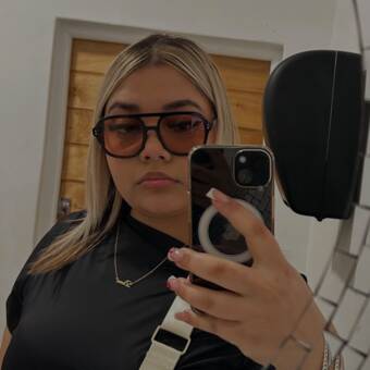 Henkilön Demi avatar