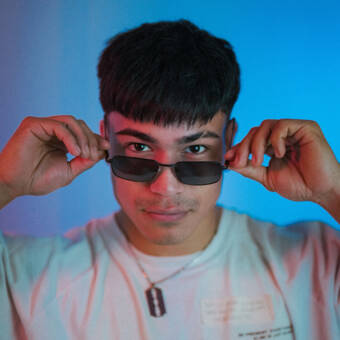 次のアバター： Lucas