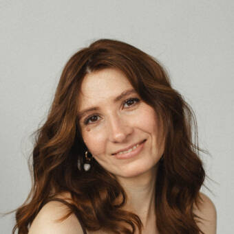 الصورة الرمزية لـ Алина