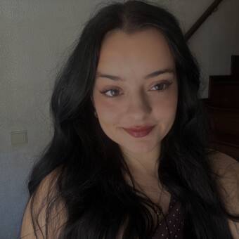 The avatar of Renata