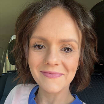 The avatar of Kelli