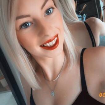 The avatar of Amandine