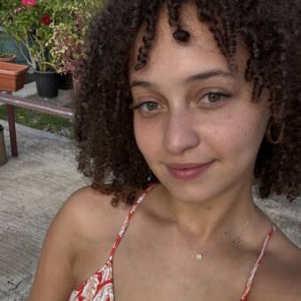 The avatar of Angelica