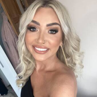 The avatar of Amy-leigh