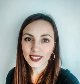 次のアバター： Lena