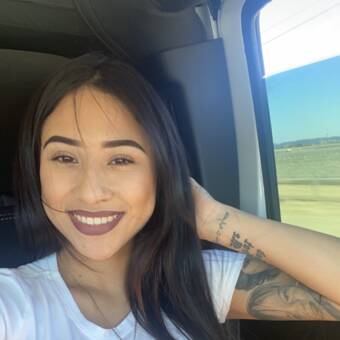 次のアバター： Fatima