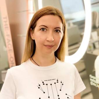 The avatar of Angelina