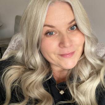 The avatar of Michelle