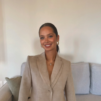 The avatar of Courtney