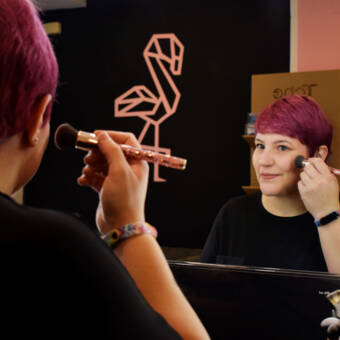 Henkilön Esther avatar