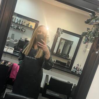 The avatar of Janine